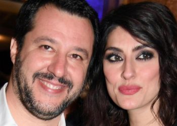 Elisa Isoardi “con Salvini siamo rimasti amici. Gli spiavo il cellulare, gliene ho rotti tanti perché ho trovato…”