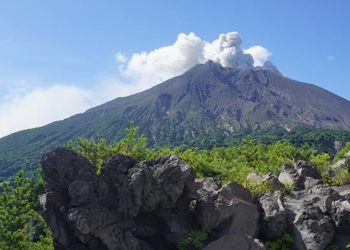 Explore two sides of Japan