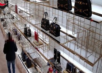 Firenze: presa la banda dei furti in boutique