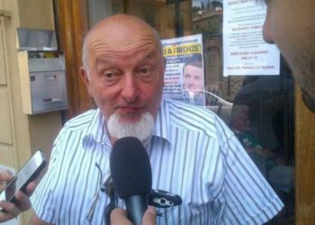 Sequestrati pc e cellulari a Tiziano Renzi, la tesi dei PM è che il padre facesse il lobbista approfittando del ruolo di premier di Matteo