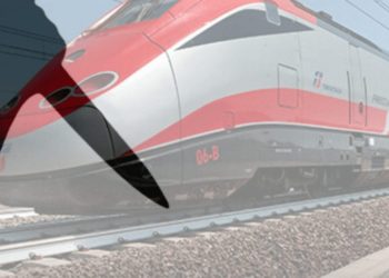 Terrore sul Frecciarossa a Bologna: due accoltellati