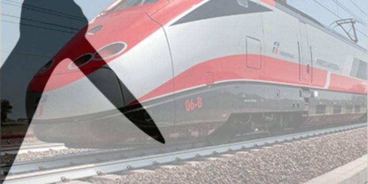 Terrore sul Frecciarossa a Bologna: due accoltellati