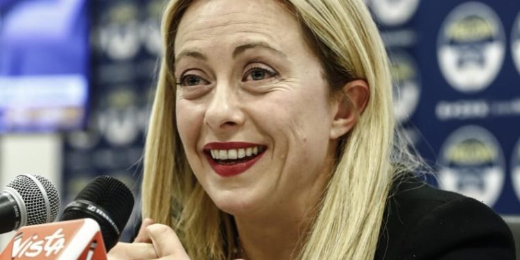 Sondaggi elettorali: il M5S in caduta libera. Bene Fratelli d’Italia e Lega