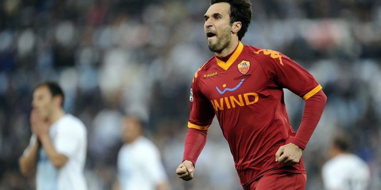Vucinic nella rete del fisco, sequestrati beni per 6 milioni all’ex attaccante di Roma e Juventus