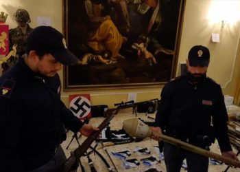 Perquisizioni tra Siena e Firenze, in 12 progettavano di far saltare la moschea. Tre sono dipendenti di Banca Mps