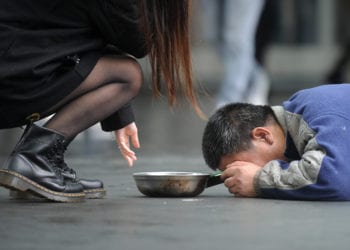 Un Paese sul lastrico: in povertà 12 milioni di italiani, il 27,3% della popolazione