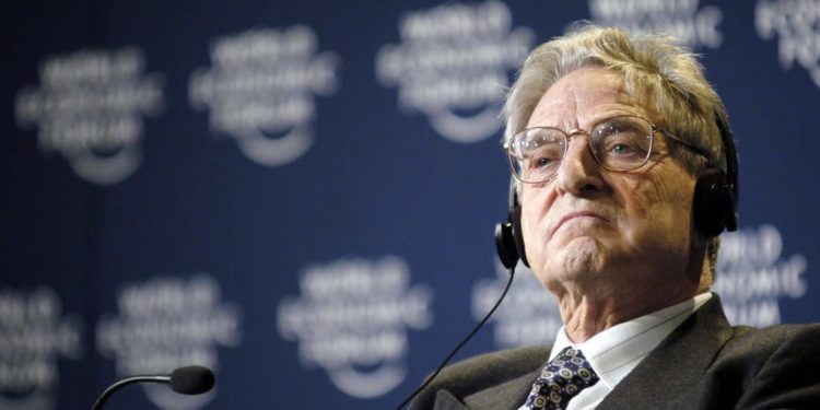 Soros difende le Sardine contro il “dittatore” Salvini e dona un miliardo per istruire i giovani contro i “sovranisti”