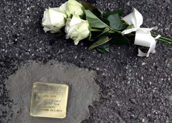 “Pietre d’inciampo” anche a Firenze in memoria dei deportati nei campi di sterminio