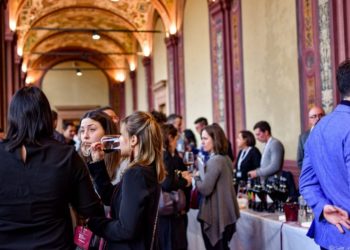 Un momento di Wine&Siena 2019 a Rocca Salimbeni, sede della Banca Monte dei PaschiUn momento di Wine&Siena 2019 a Rocca Salimbeni, sede della Banca Monte dei Paschi