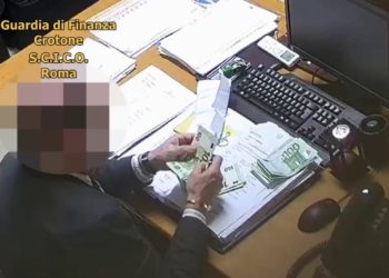 Sesso col giudice in cambio di sentenze. Avvocatessa arrestata (insieme al giudice)