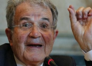 Prodi: il costo del lavoro in Italia è vicino a quello cinese