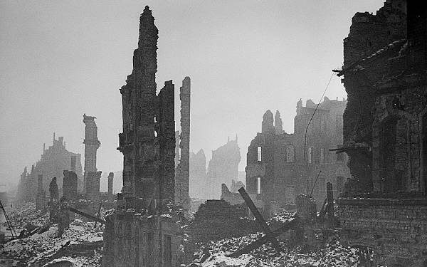 Dresda, 75 anni fa il bombardamento della città