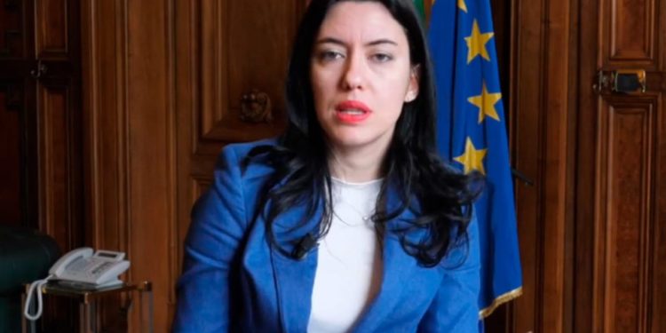 AZZOLINA