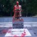 Imbrattata la statua di Montanelli a Milano