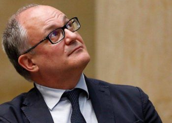 Lotta all’evasione fiscale per uscire dalla crisi? Sì, ma solo contro i colossi del WEB