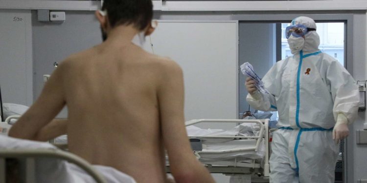 Ha un’erezione per oltre quattro ore per il Covid-19
