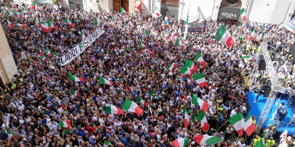 Il popolo escluso. Non vogliono che gli italiani esprimano la loro volontà