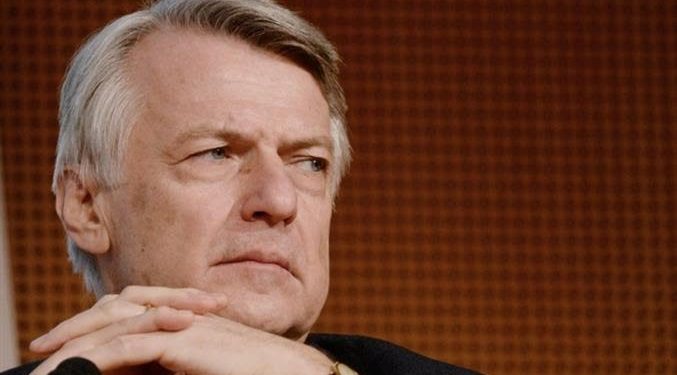 De Bortoli parla durante la Messa