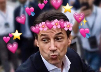 Lectio magistralis di Conte a Firenze. Reggiseni sul palco?