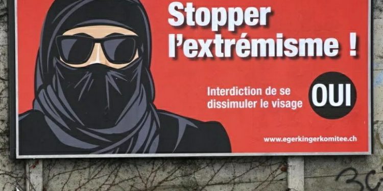 La Svizzera mette il Burqa fuori legge