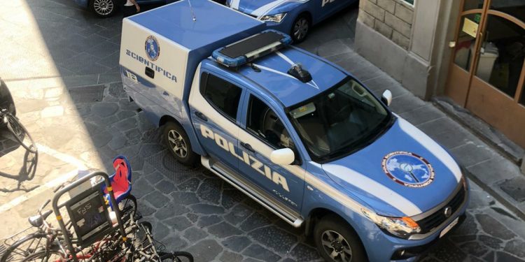 Un uomo si impicca in Via Ghibellina