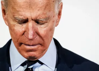 Biden balbetta scuse alla Nazione e al mondo