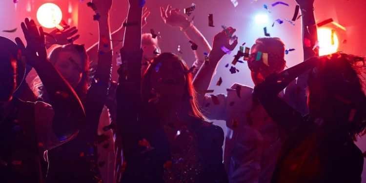 Canada: NoVax organizzano Covid party per sfuggire al vaccino. In rianimazione