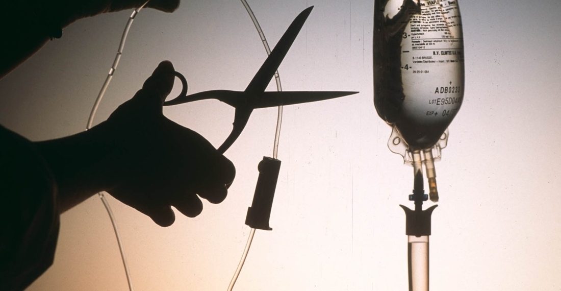 Via libera al primo suicidio assistito in Italia