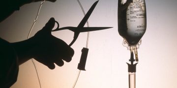 Via libera al primo suicidio assistito in Italia