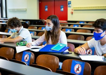università