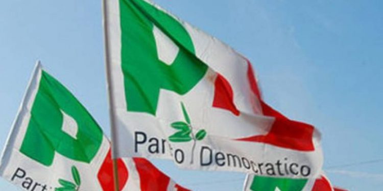 Democraticamente