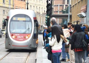 Firenze palpeggiate in tranvia