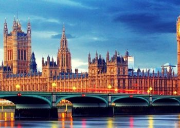 Il debito pubblico e le dimissioni programmate di Boris Johnson