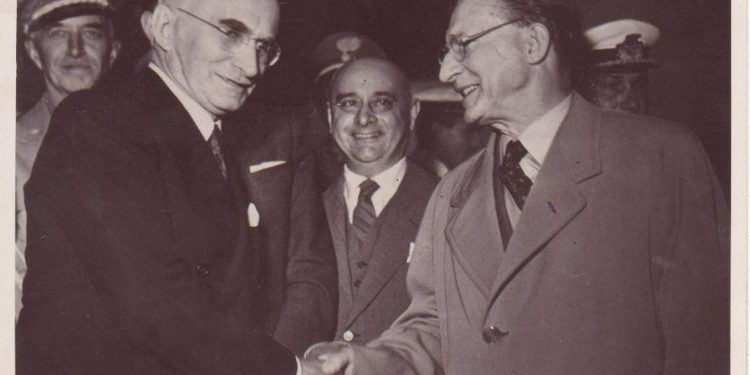 Politica e governo: Senofonte, De Gasperi e il 25 Settembre