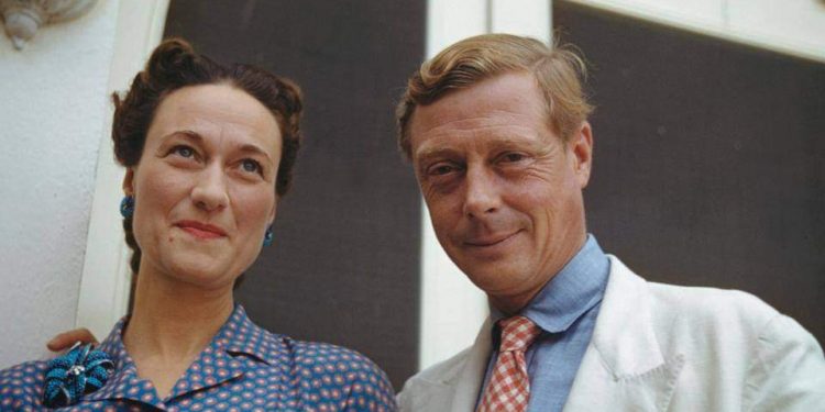 L’abdicazione, che incoronò ElisabettaII