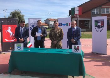 A Klina, nord ovest del Kosovo, educazione fisica con gli italiani