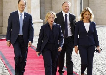 Abiti da consultazioni. Anatomia del dress code da Quirinale
