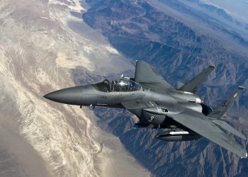 Foggia, denaro per indossare l’uniforme? Aeronautica: “Massima collaborazione con la magistratura”