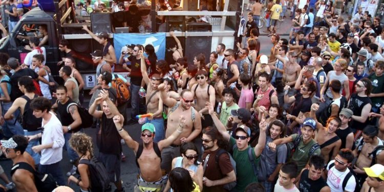 rave