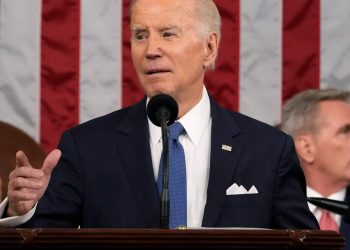 Biden parla ad un’America divisa