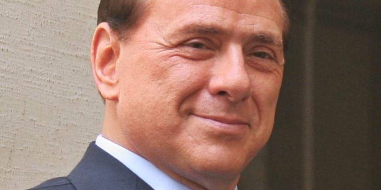 Berlusconi: “In Ue serve una svolta con una maggioranza di centrodestra”