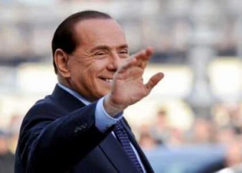 Berlusconi:gesti cavallereschi, odio e lacrime di coccodrillo