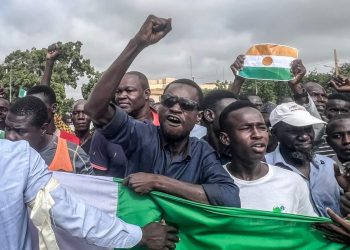 Niger. La Francia sceglie la via dello scontro spaleggiata da USA e UK. Guerra per procura NATO con Nigeria, C. d’Avorio e Senegal?