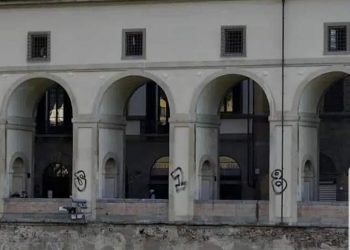 Tolleranza zero per chi imbratta i monumenti