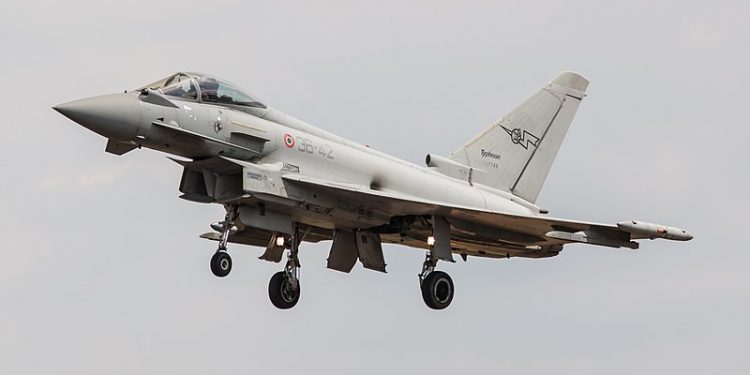 Aeronautica Militare. “Typhoon Flag 23”, la maxi esercitazione dei piloti caccia sui cieli di Grosseto