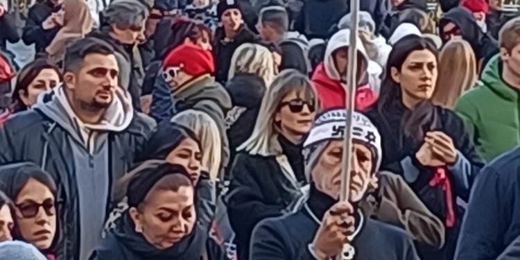 Cortei del 25 novembre , tra scontri e strumentalizzazioni