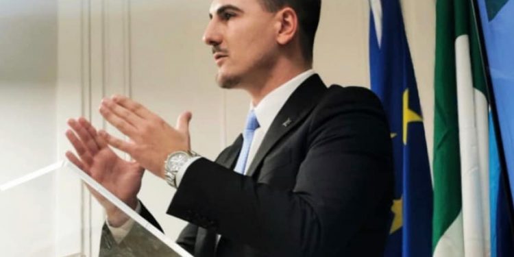 Stanasel- “Vergognoso silenzio del PD pratese di fronte all’aumento dell’addizione IRPEF da parte del loro “Re Sole” Giani Eugenio.”