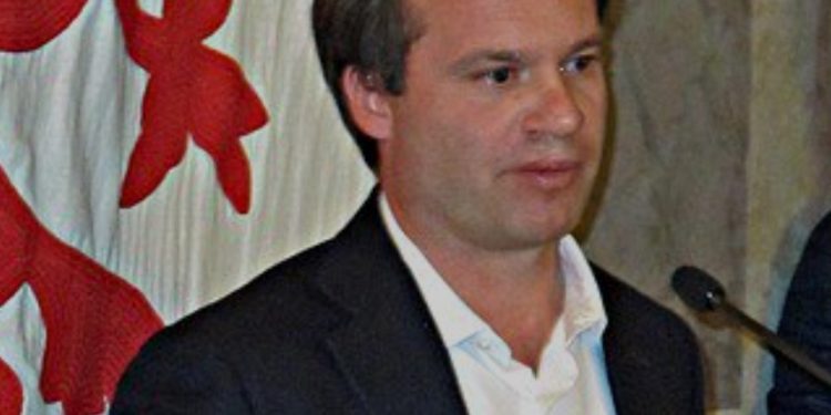 La protesta degli ombrelli contro il Console Onorario di Israele