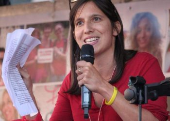 La Segretaria va a caccia di voti