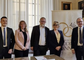 Conferenza stampa a Prato. C’è un mondo che vuole spostarsi in Toscana